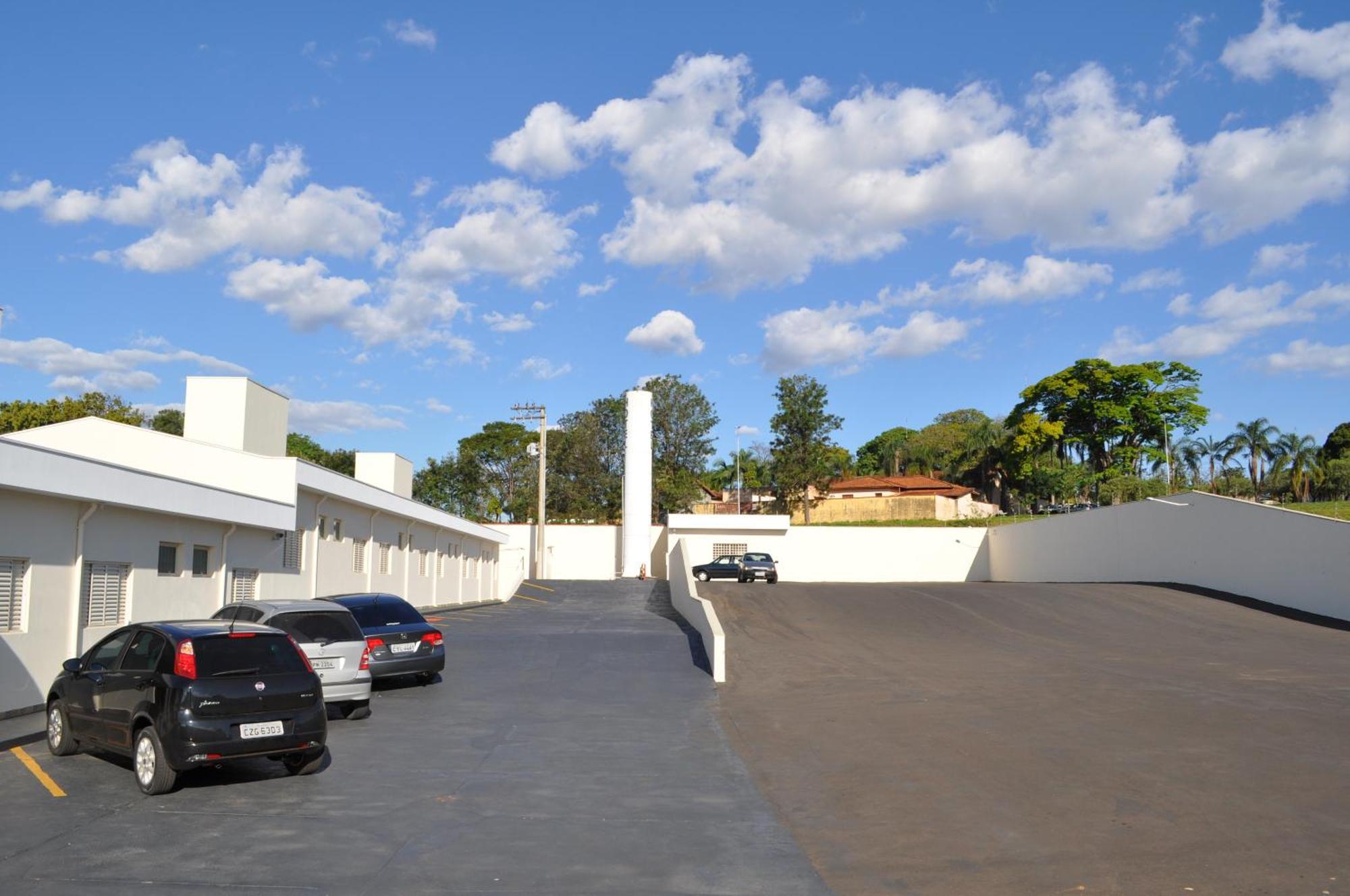 Candeias Hotel Batatais Екстер'єр фото